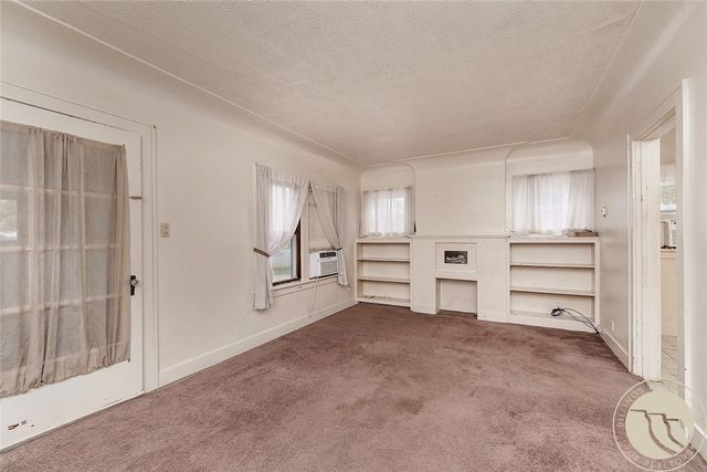 2214 N 6th Avenue N, Billings, MT 59101