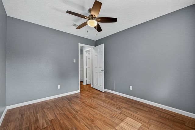 2719 Flintrock Circle, Houston, TX 77067