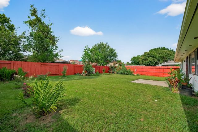 2719 Flintrock Circle, Houston, TX 77067