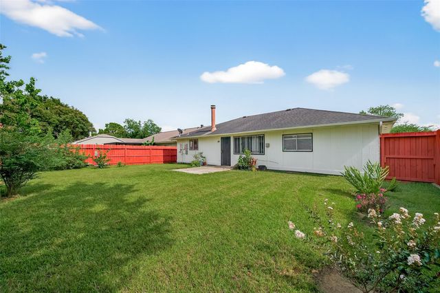 2719 Flintrock Circle, Houston, TX 77067