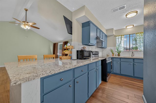 2719 Flintrock Circle, Houston, TX 77067