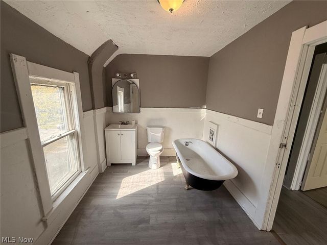 983 E 141st Street, Cleveland, OH 44110