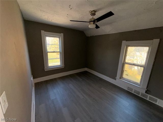 983 E 141st Street, Cleveland, OH 44110