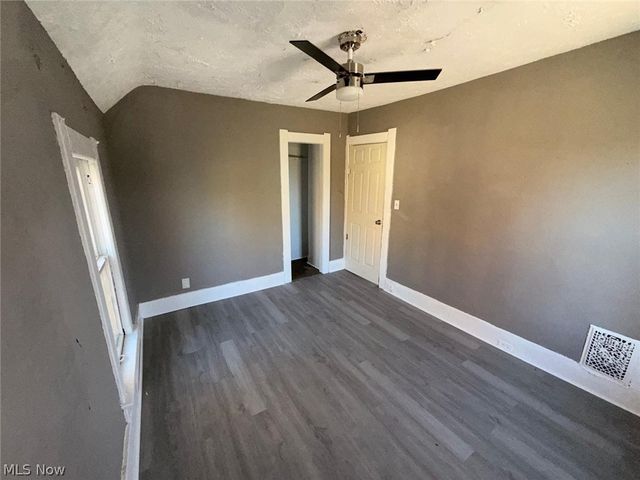 983 E 141st Street, Cleveland, OH 44110