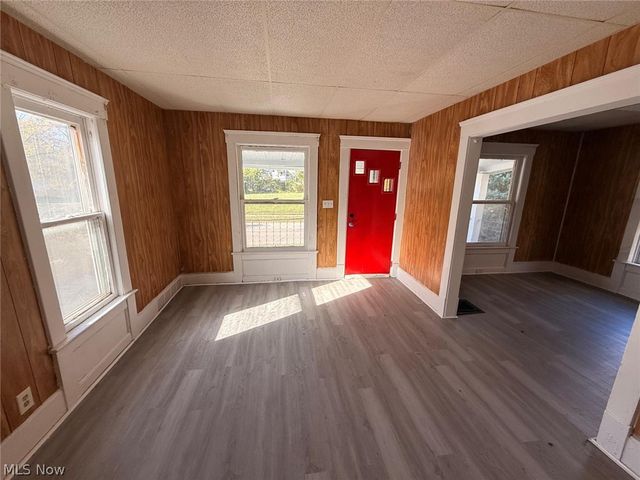 983 E 141st Street, Cleveland, OH 44110