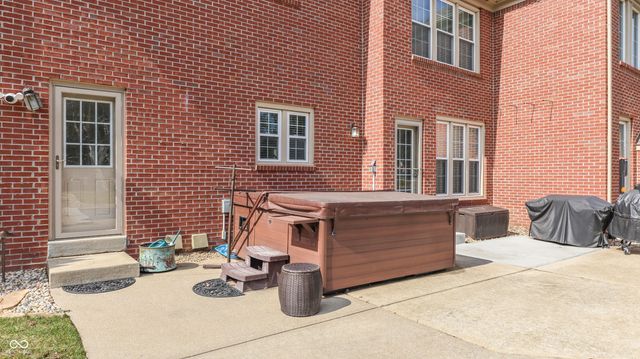 1535 Thames Drive, Greenwood, IN 46143