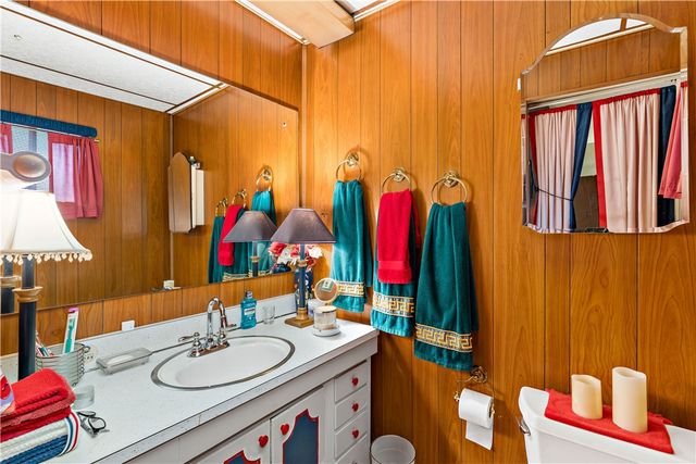 1042 Blackadore St, Homewood Brushton, PA 15221