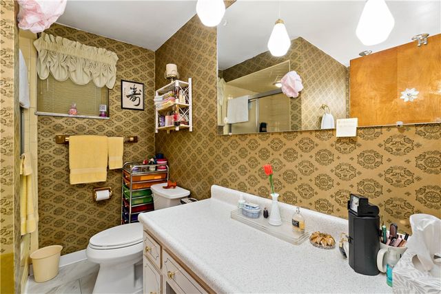 1042 Blackadore St, Homewood Brushton, PA 15221