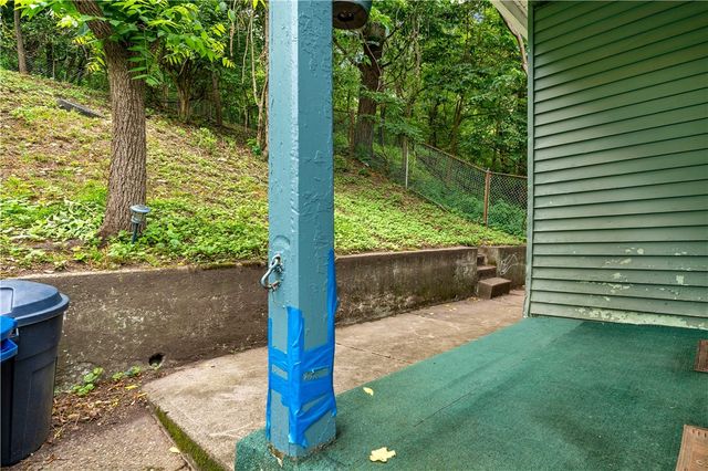 1042 Blackadore St, Homewood Brushton, PA 15221