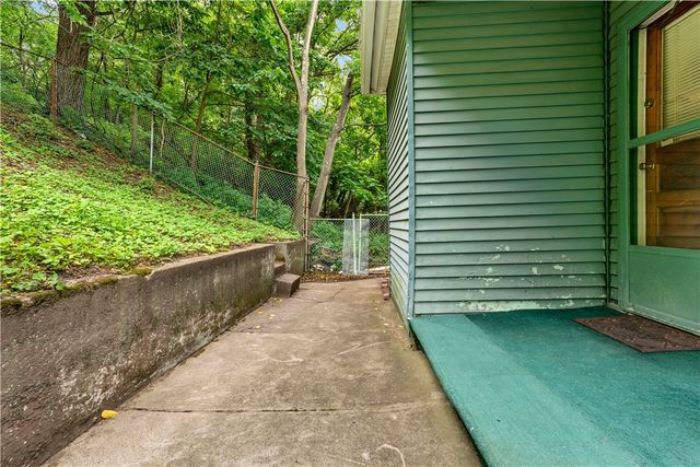 1042 Blackadore St, Homewood Brushton, PA 15221