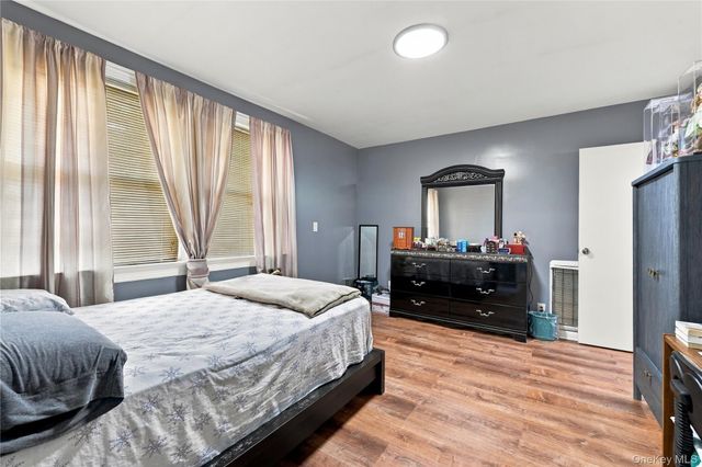 201 Hempstead Avenue, Malverne, NY 11565