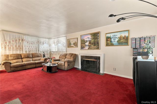 201 Hempstead Avenue, Malverne, NY 11565