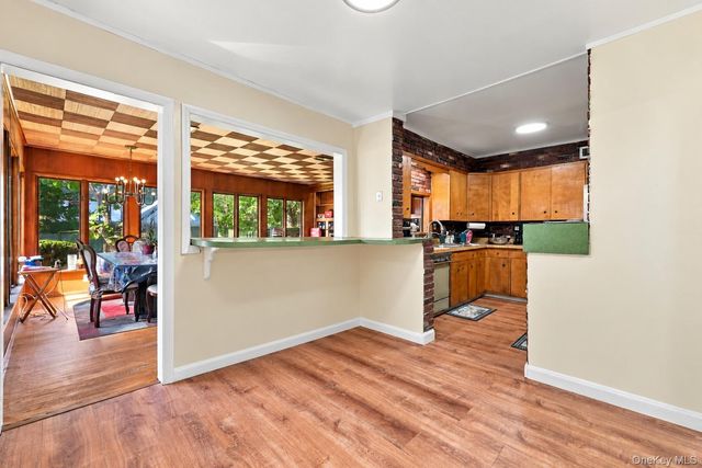 201 Hempstead Avenue, Malverne, NY 11565