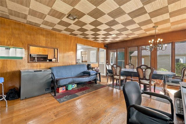 201 Hempstead Avenue, Malverne, NY 11565