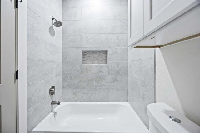 5222 Gold Street A, Houston, TX 77026
