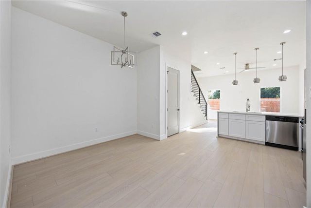 5222 Gold Street A, Houston, TX 77026