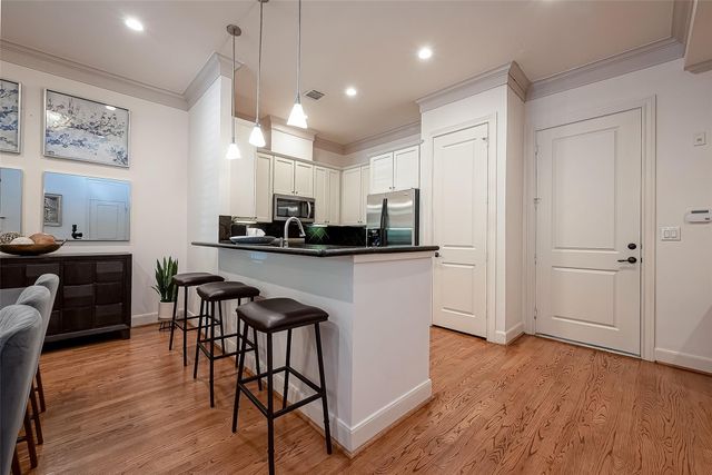 56 Riva Row, The Woodlands, TX 77380