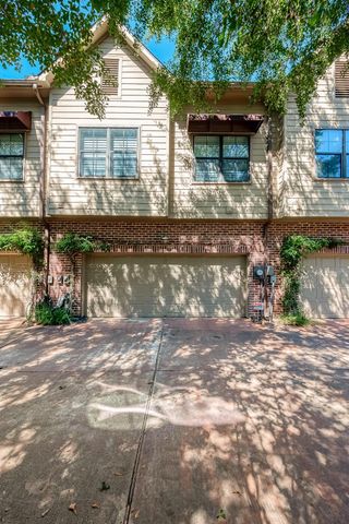 56 Riva Row, The Woodlands, TX 77380