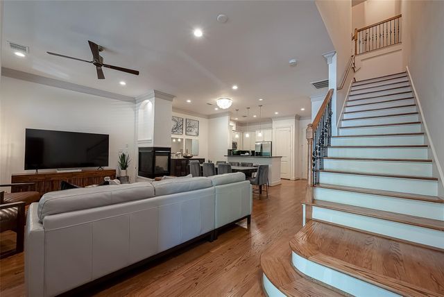 56 Riva Row, The Woodlands, TX 77380