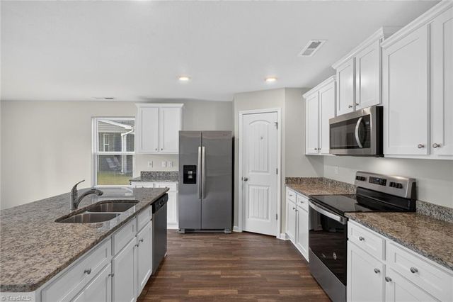 8 Hazelburn Court, Greensboro, NC 27405