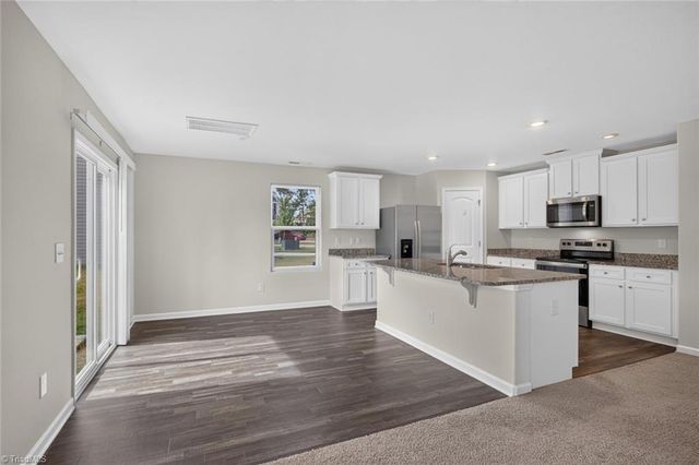 8 Hazelburn Court, Greensboro, NC 27405