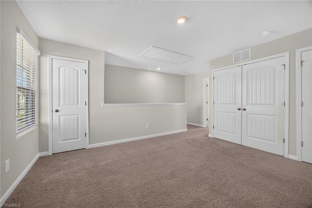 8 Hazelburn Court, Greensboro, NC 27405