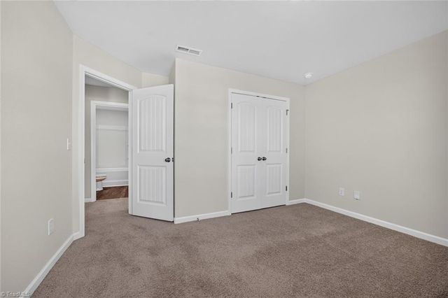 8 Hazelburn Court, Greensboro, NC 27405