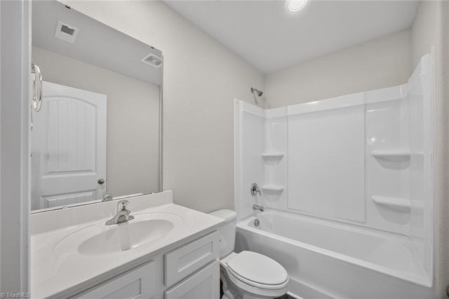 8 Hazelburn Court, Greensboro, NC 27405