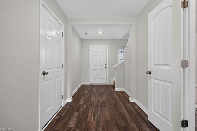 8 Hazelburn Court, Greensboro, NC 27405
