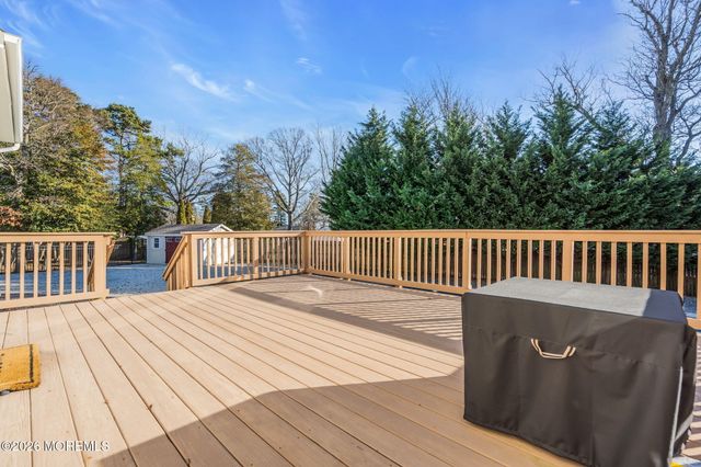 11 Lucille Court, Little Egg Harbor, NJ 08087