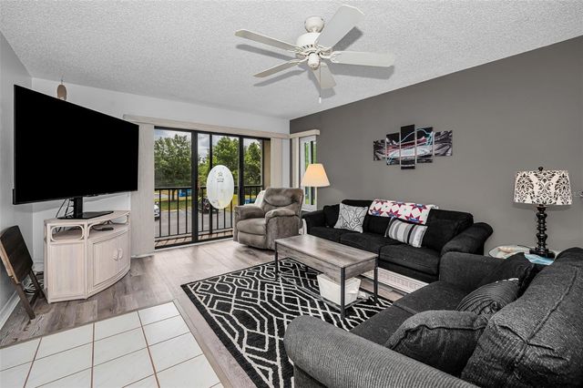 2600 PINE RIDGE WAY S A2, Palm Harbor, FL 34684