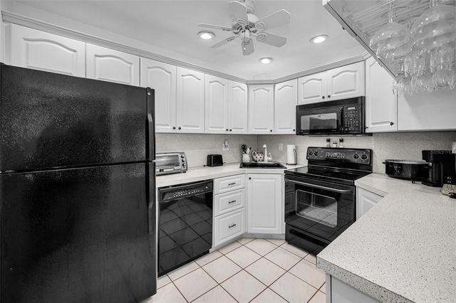 2600 PINE RIDGE WAY S A2, Palm Harbor, FL 34684