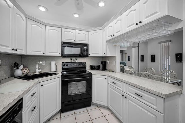 2600 PINE RIDGE WAY S A2, Palm Harbor, FL 34684