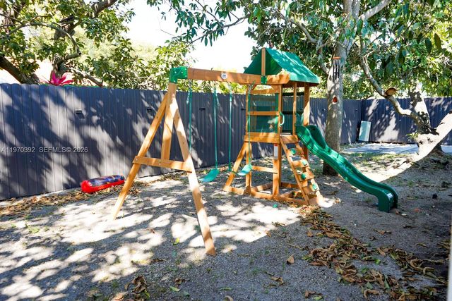 5506 SW 134th Pl, Miami, FL 33175