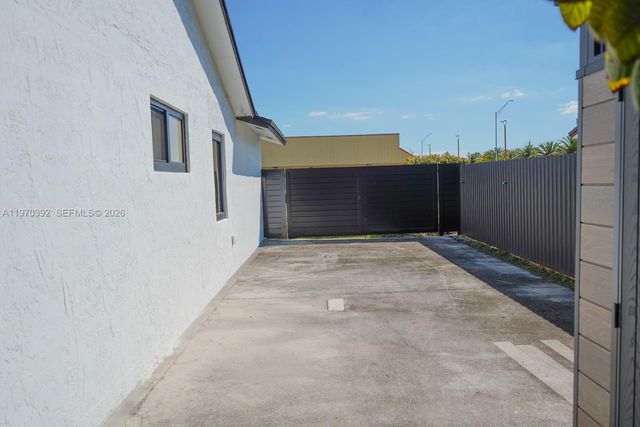 5506 SW 134th Pl, Miami, FL 33175