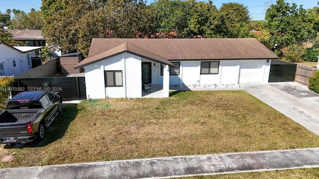 5506 SW 134th Pl, Miami, FL 33175