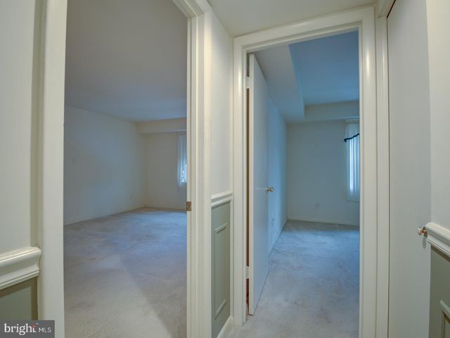 100 Castletown Rd Unit 302, Lutherville Timonium, MD 21093
