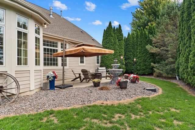 1833 River Lakes ROAD S, Oconomowoc, WI 53066