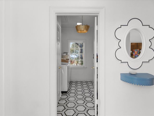 100 Hawn Court, Irving, TX 75038