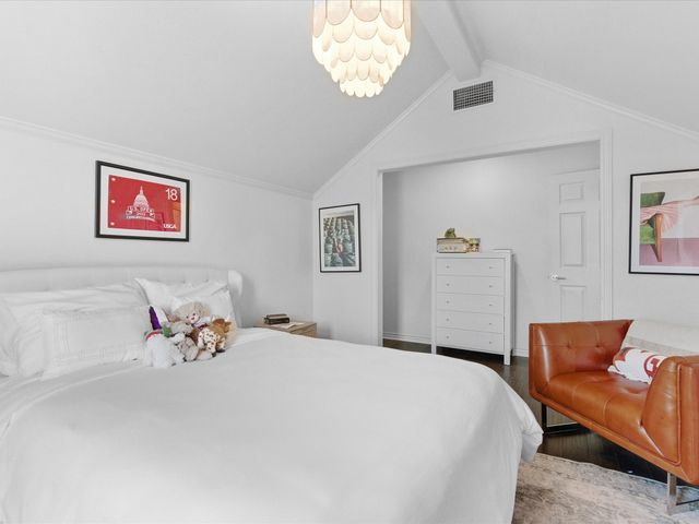 100 Hawn Court, Irving, TX 75038