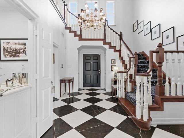 100 Hawn Court, Irving, TX 75038