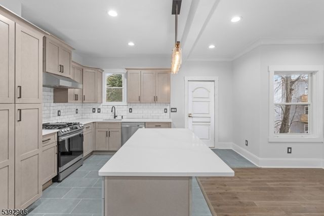 184 Seymour Ave, Newark City, NJ 07108