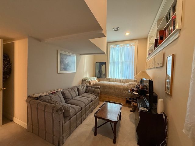 132 Boylston St 5, Boston, MA 02116