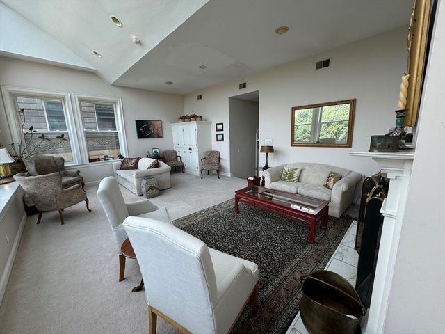 132 Boylston St 5, Boston, MA 02116