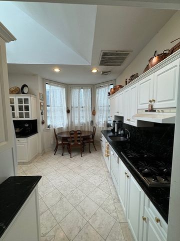 132 Boylston St 5, Boston, MA 02116