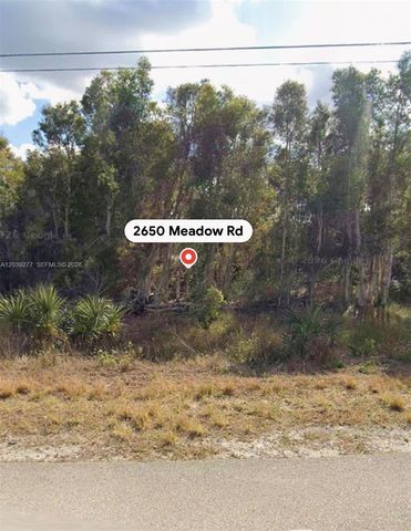 2650 Meadow RD, Lehigh Acres, FL 33974