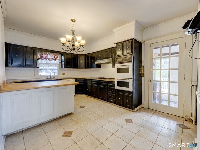 46 Merriman Street, Bristol, CT 06010