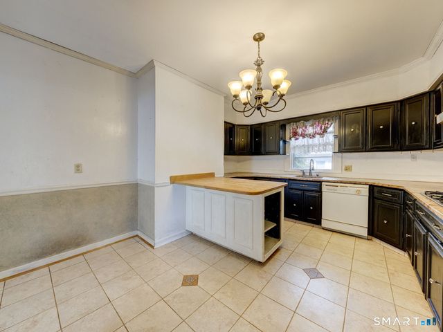 46 Merriman Street, Bristol, CT 06010
