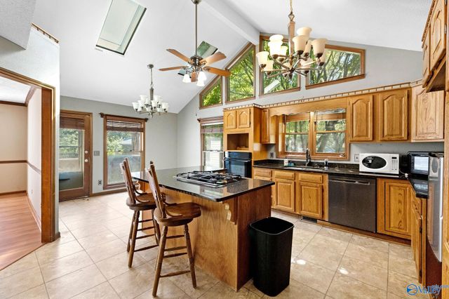 102 County Road 233, Rainsville, AL 35986