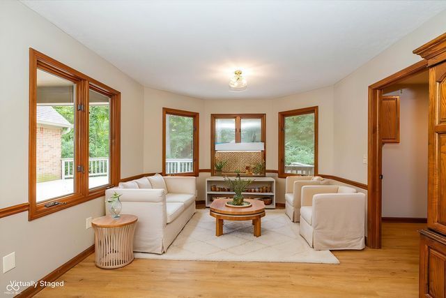 9121 Pinecreek Court, Indianapolis, IN 46256
